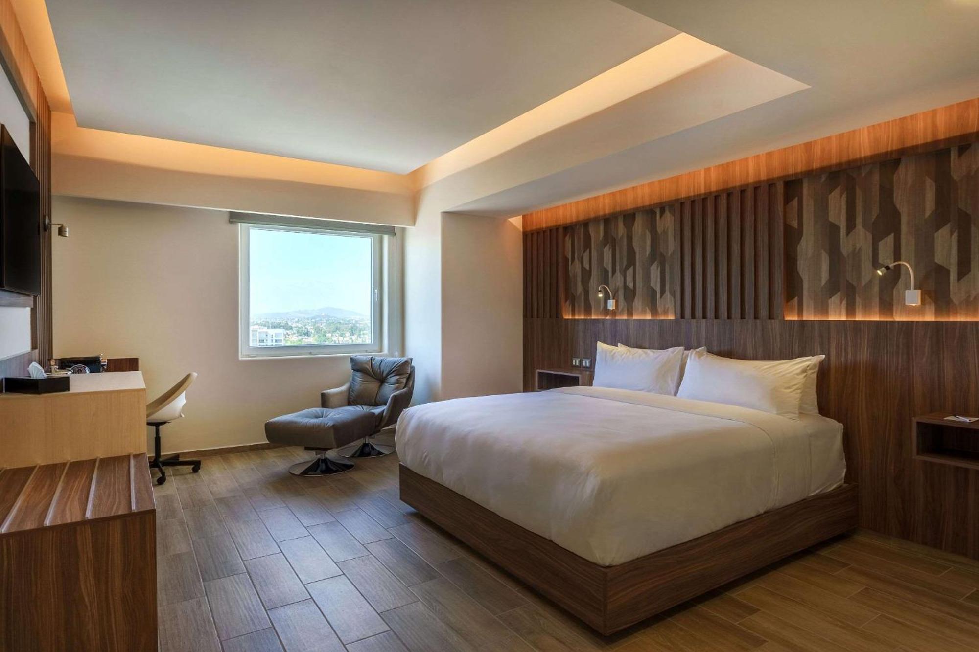 Radisson Angelopolis Hotel *